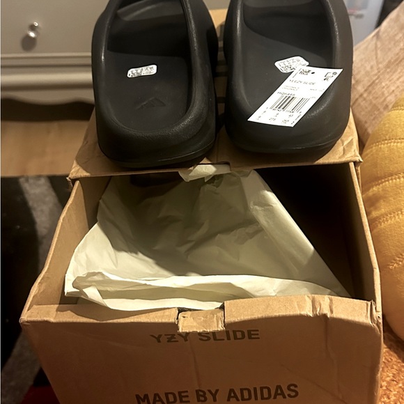 2023 Adidas Yeezy Slides Brand New In Box